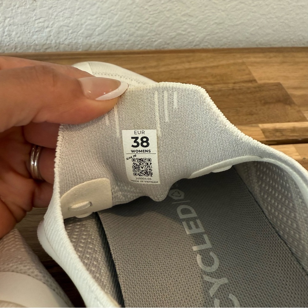 VivoBarefoot- Women’s White Lite Knit Sneakers- Size 8 - Picture 7 of 7